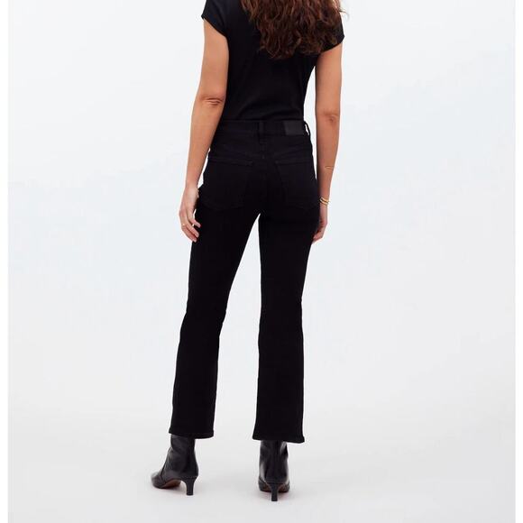 NWT Madewell Petite Kick Out Crop Jeans In Black Size 25P - Picture 3 of 10